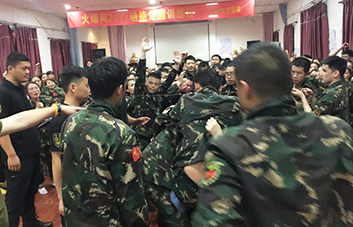 險阻再高，高不過我們的斗志！